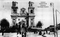 Le cloître de la paroisse de Zelechow